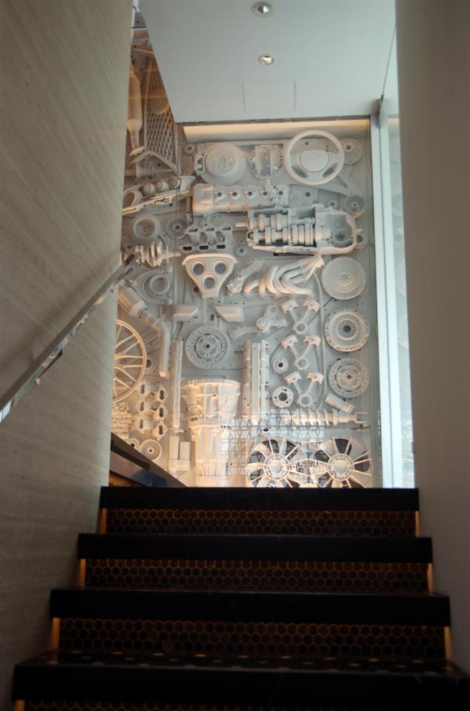 ２階のビストロに続く階段