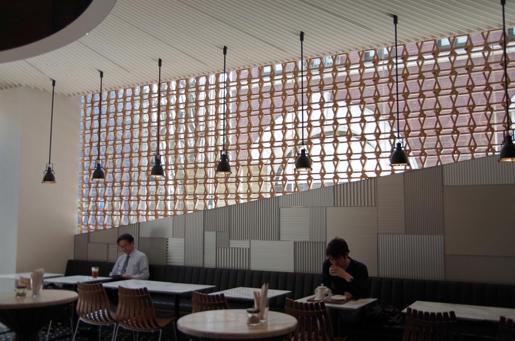 コーヒースタンドの客席