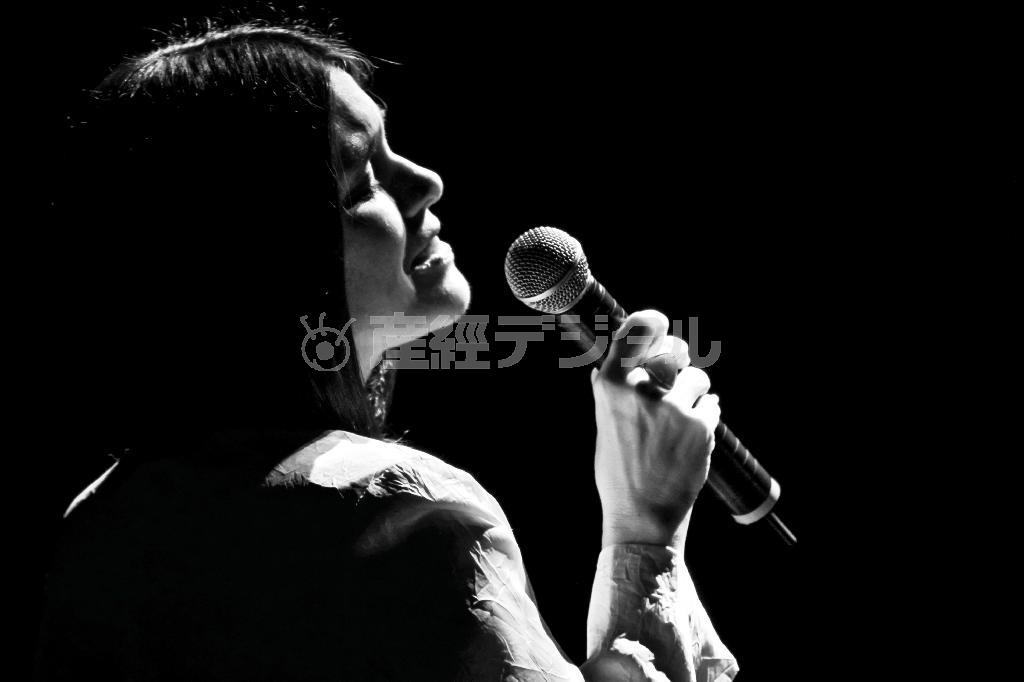 ブラジル出身のシンガー・ソングライター、ジョイス・モレーノ（提供写真）