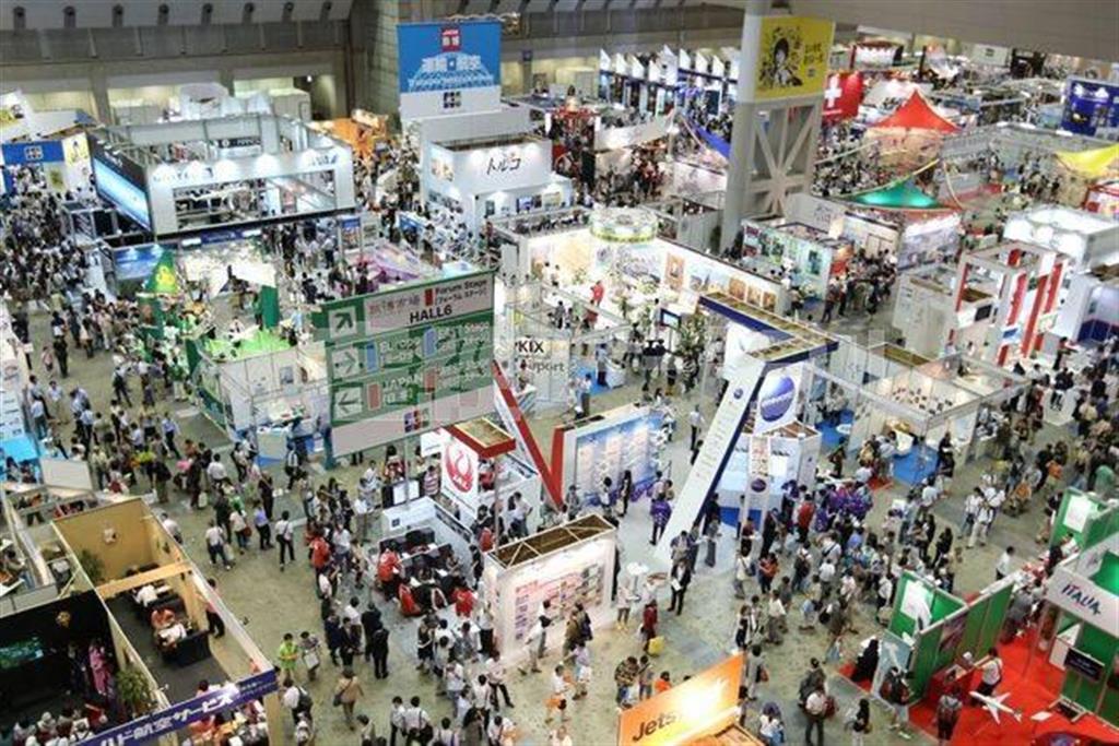 昨年の「ＪＡＴＡ旅博」会場風景。「旅フェア」との統合で１５００コマ、１５０万人の来場をめざす＝２０１３年９月１４日（ニュースペース・コム提供）