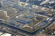 青森県東通村の東北電力東通原発＝３月、共同通信社機から