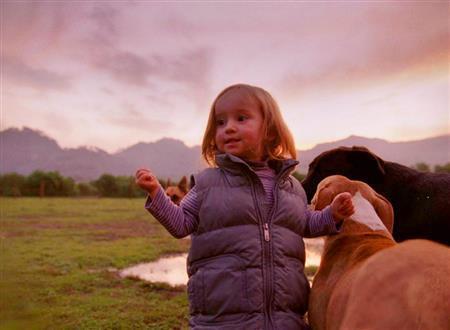 劇場公開作品「闇のあとの光」（提供写真）。（Ｃ）Ｎｏ＿Ｄｒｅａｍ＿Ｃｉｎｅｍａ，Ｍａｎｔａｒｒａｙａ＿Ｐｒｏｄｕｃｔｉｏｎｓ，Ｆｏｎｄｏ＿ｐａｒａ＿ｌａ＿ｐｒｏｄｕｃｃｉ’ｏｎ＿Ｃｉｎｅｍａｔｏｇｒ’ａｆｉｃａ＿ｄｅ＿Ｃａｌｉｄａｄ（Ｆｏｐｒｏｃｉｎｅ－Ｎｅｘｉｃｏ），Ｌｅ＿Ｐａｃｔｅ，Ａｒｔｅ＿Ｆｒａｎｃｅ＿Ｃｉｎｅｍａ