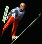 土屋ホームスキー部に移籍直後、地元の札幌で開かれたワールドカップで３位に入った葛西紀明選手＝２００２年１月