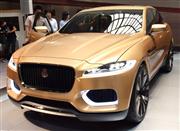 ジャガーが公開したコンセプトカー「Ｃ－Ｘ１７」＝１７日午後、東京都港区