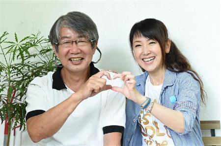 「ミンダナオ子ども図書館（ＭＣＬ）」の松居友さん（左）と一般社団法人「Ｇｅｔ＿ｉｎ＿ｔｏｕｃｈ」理事長の東ちづるさん（山下元気さん撮影）