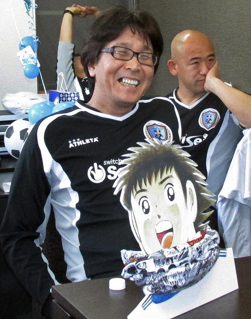 ドローという結果に複雑な表情を浮かべる高橋陽一さん＝２０日朝、東京都葛飾区（大泉晋之助撮影）