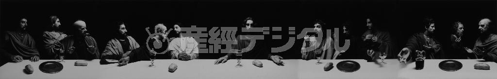 杉本博司《最後の晩餐》１９９９年＿ヤゲオ財団蔵（提供写真）。（Ｃ）Ｈｉｒｏｓｈｉ＿Ｓｕｇｉｍｏｔｏ／Ｃｏｕｒｔｅｓｙ＿ｏｆ＿Ｇａｌｌｅｒｙ＿Ｋｏｙａｎａｇｉ