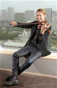 ５億円のストラディバリウスで生演奏を披露したデイヴィッド・ギャレット＝２０１４年６月１２日、東京都千代田区永田町（大山実撮影）
