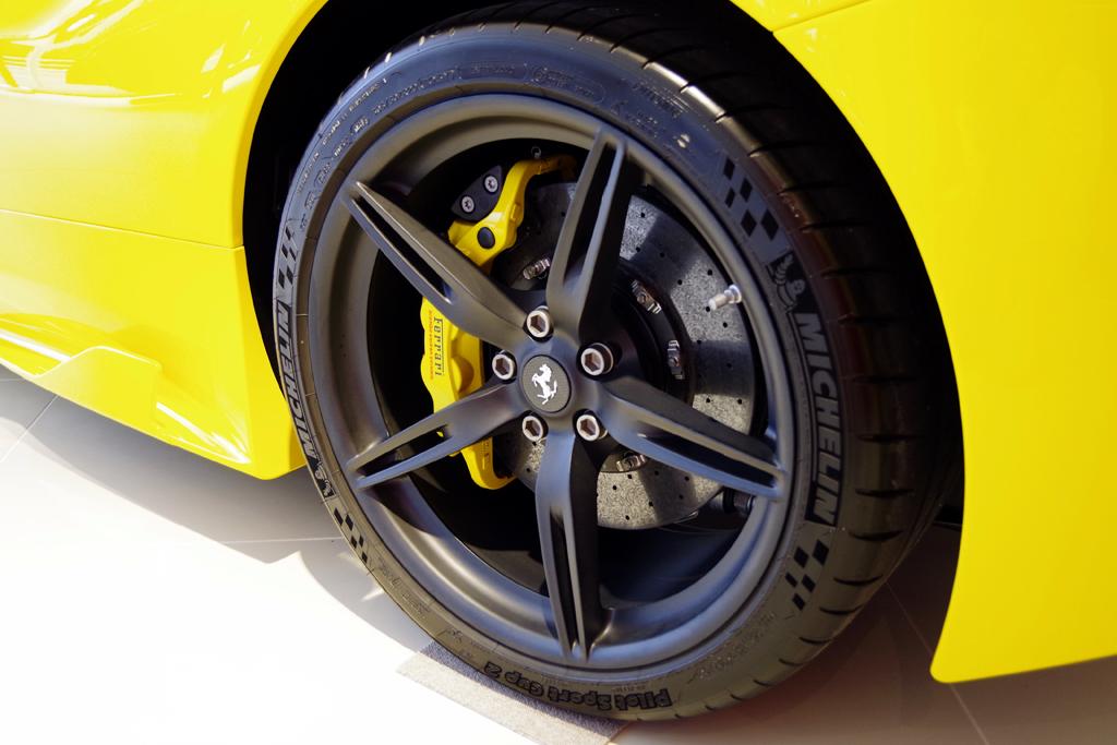 フェラーリ「４５８スペチアーレ」