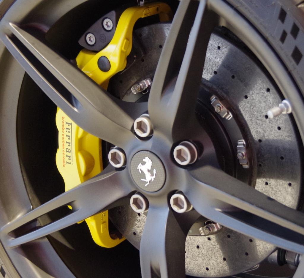 フェラーリ「４５８スペチアーレ」