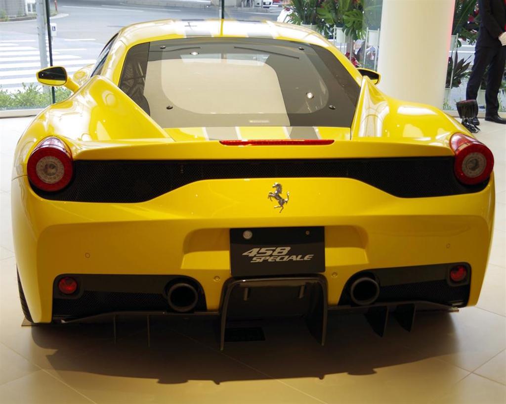 フェラーリ「４５８スペチアーレ」