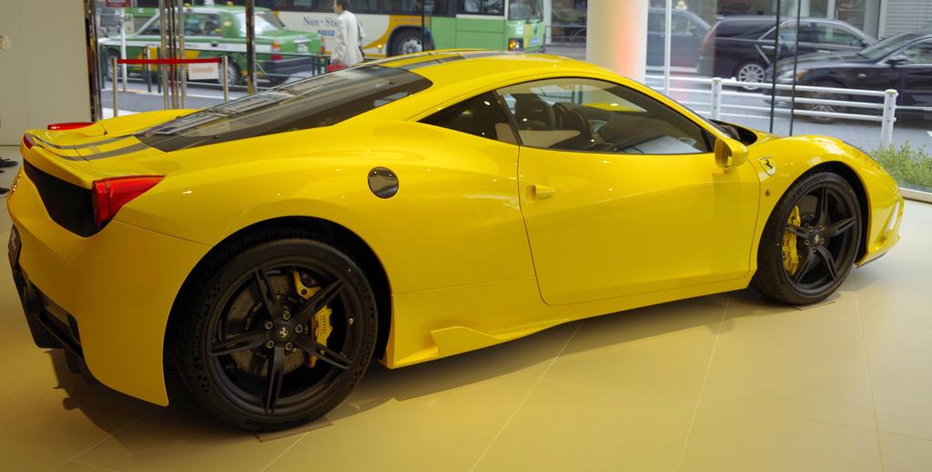 フェラーリ「４５８スペチアーレ」
