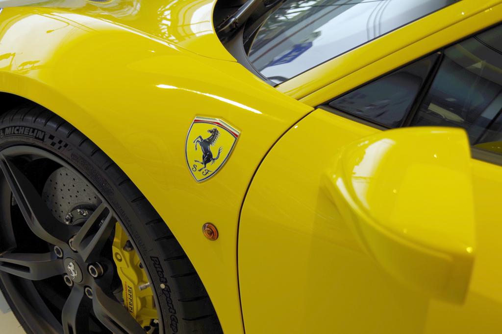 フェラーリ「４５８スペチアーレ」