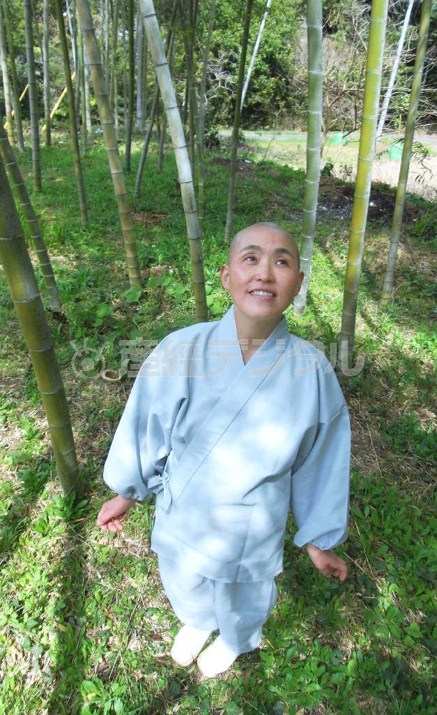 日蓮宗系の尼僧、鈴木日宣（すずき・にっせん）さん＝２０１４年４月２日、千葉県内（伴龍二撮影）