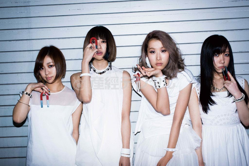 新進気鋭のロックバンド、赤い公園＝２０１４年１月２６日（Ｊ－ＷＡＶＥ提供）