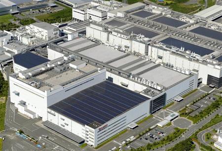 シャープの亀山工場＝三重県亀山市