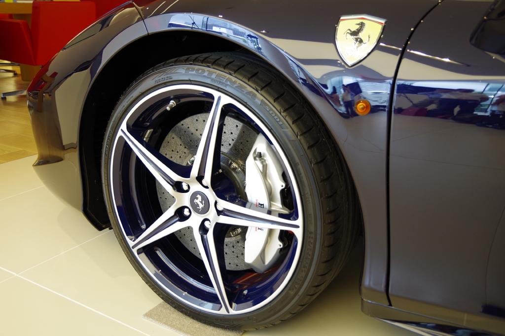 日本の「サムライ」をイメージしたテーラーメイド・プログラム版の「４５８スパイダー」