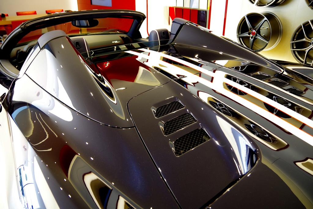 日本の「サムライ」をイメージしたテーラーメイド・プログラム版の「４５８スパイダー」