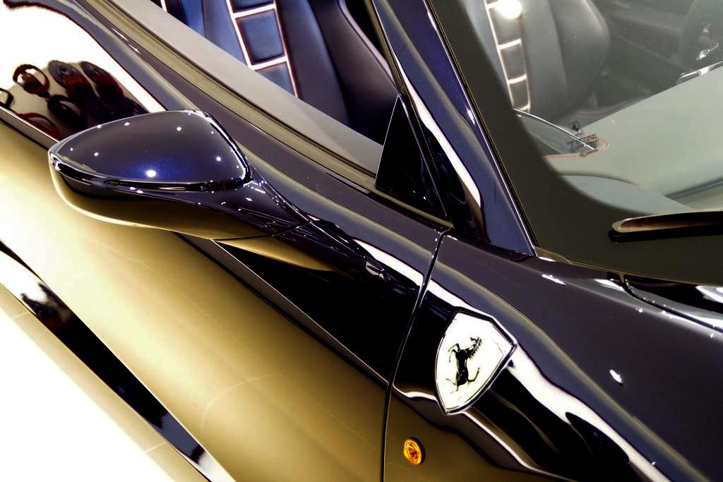 日本の「サムライ」をイメージしたテーラーメイド・プログラム版の「４５８スパイダー」