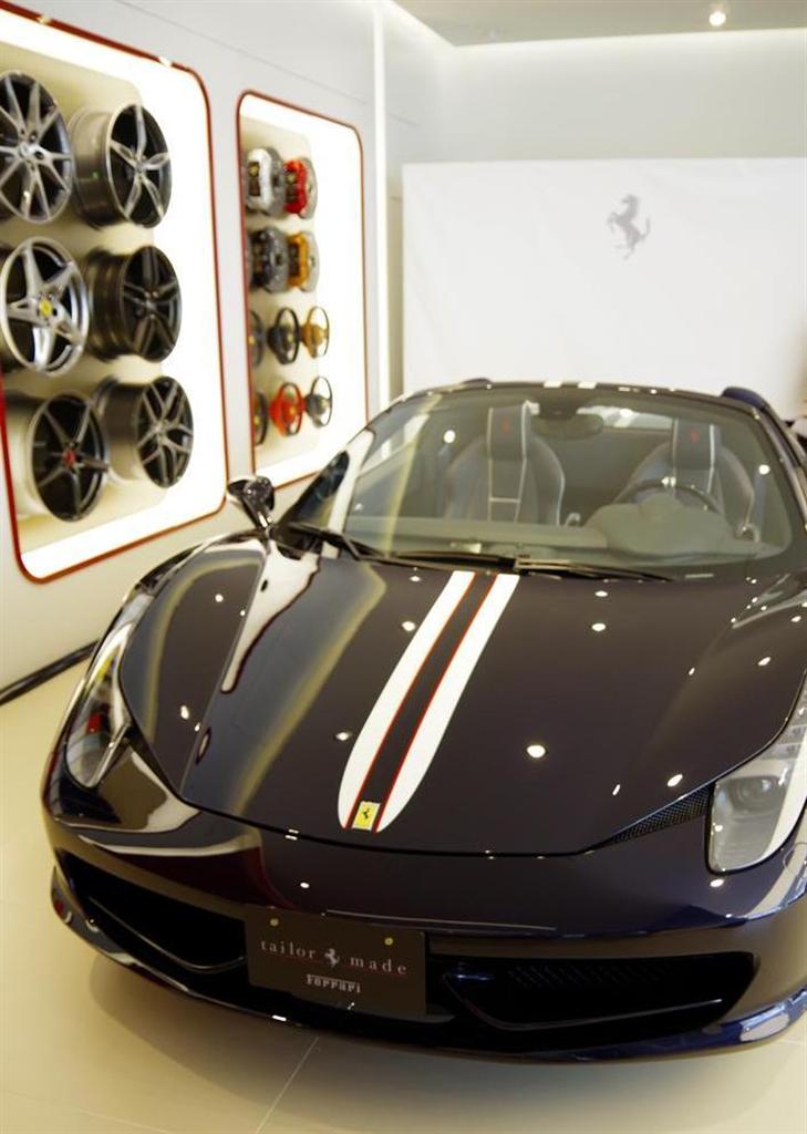 日本の「サムライ」をイメージしたテーラーメイド・プログラム版の「４５８スパイダー」