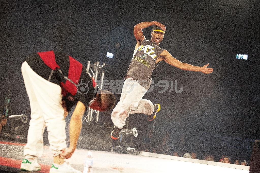 台湾・新北市で開かれたダンスバトルのイベント「ＤＡＮＣＥ＠ＬＩＶＥ」。欧米、アジアの人気ダンサーが、世界一の称号をかけて、持てる技術を競い合った＝２０１４年７月６日（提供写真）