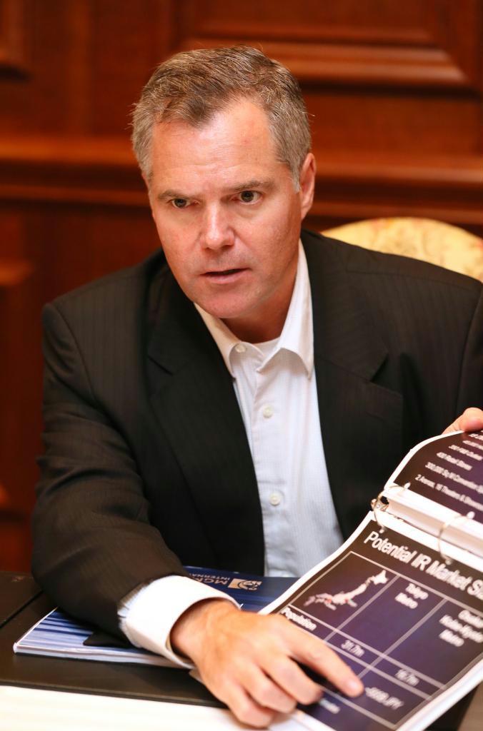 ジェームス・ムーレン会長兼最高経営責任者（ＣＥＯ）