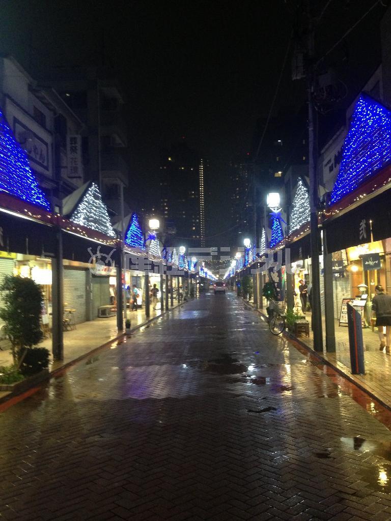 もんじゃを食べに月島へ寄った時の一枚＝２０１４年６月２８日（本谷有希子さん撮影）