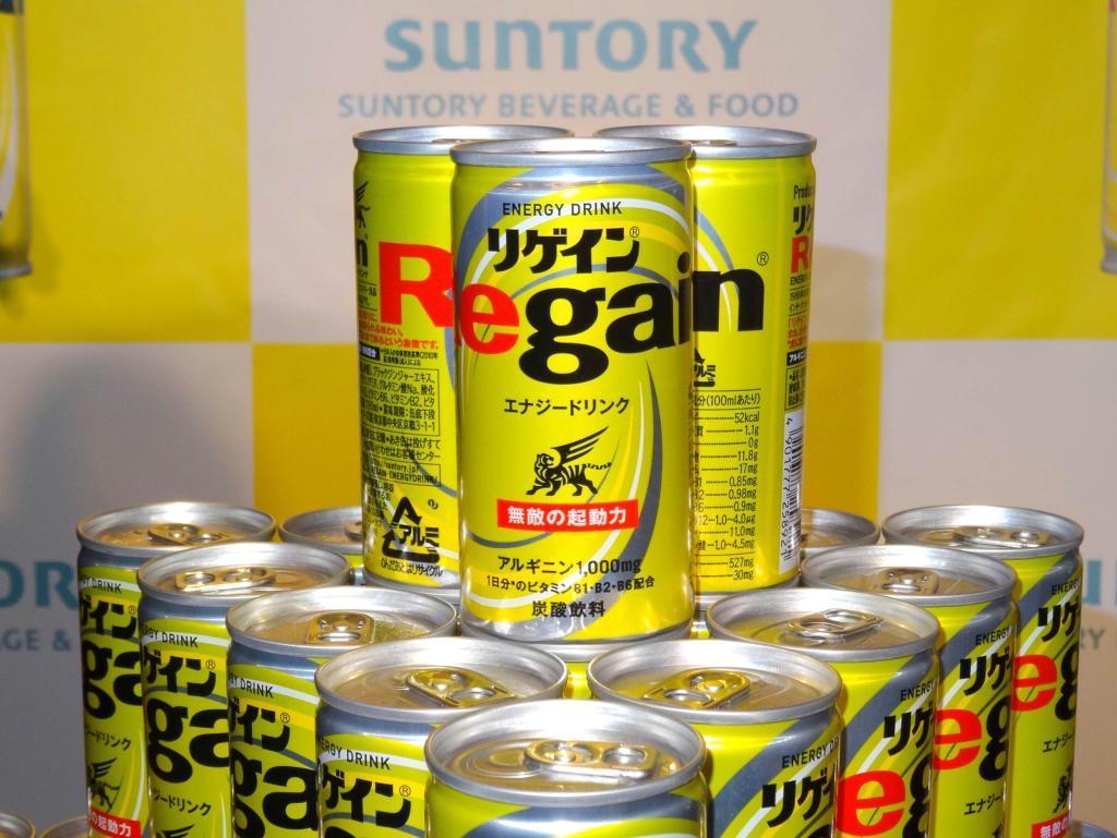 サントリー食品インターナショナルが発売したエナジー飲料「リゲインエナジードリンク」。ブランド力を活用し、３０～４０代の働く男性を取り込む