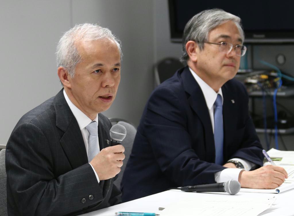 ２０１４年４～６月期連結決算を発表する広瀬直己社長＝３１日午後、東京都千代田区の東京電力本店