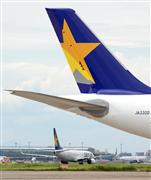 スカイマーク機＝羽田空港（寺河内美奈撮影）