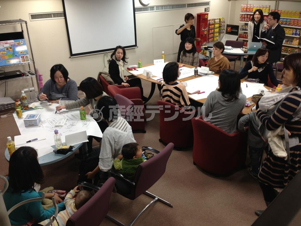 仕事のカンを取り戻すためのママインターンシップ＝２０１４年２月５日（日本財団撮影）