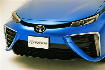 大きなサイドグリルが印象的な、トヨタの燃料電池自動車＝愛知県豊田市