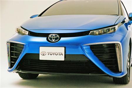大きなサイドグリルが印象的な、トヨタの燃料電池自動車＝愛知県豊田市