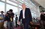 来日したサッカー日本代表・アギーレ監督＝１１日午後、羽田空港(撮影・古厩正樹)