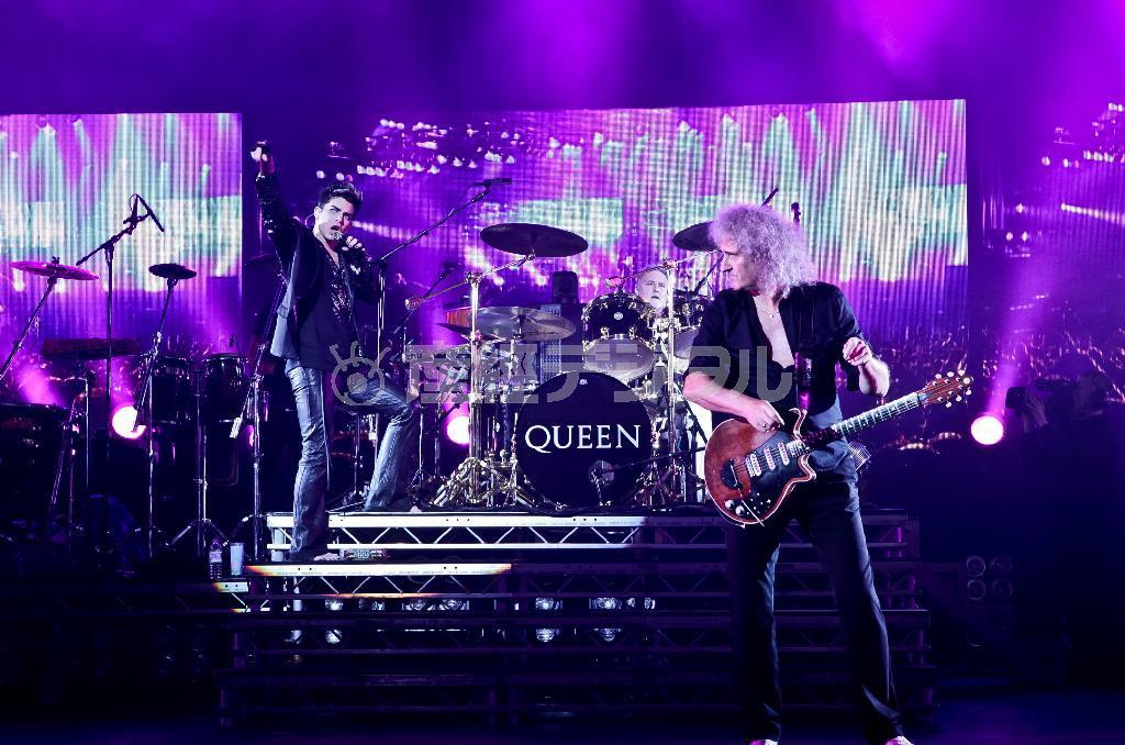 音楽アーティスト、クイーン＋アダム・ランバート＝２０１２年７月１２日（提供写真）