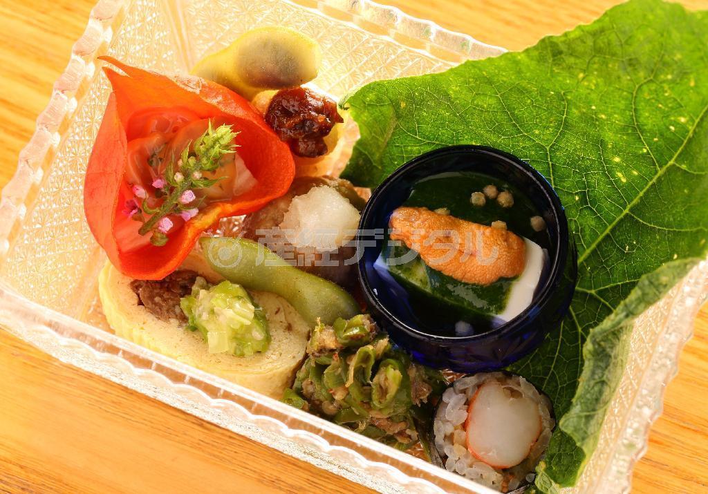 前菜７種盛りはさながら味覚の玉手箱！＝２０１４年７月３１日、京都市下京区（恵守乾撮影）