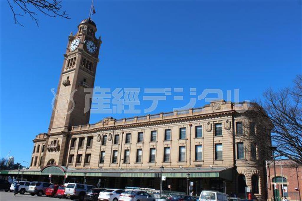 高い時計塔が印象的。１９０６年に開業したシドニーのセントラル・ステーション