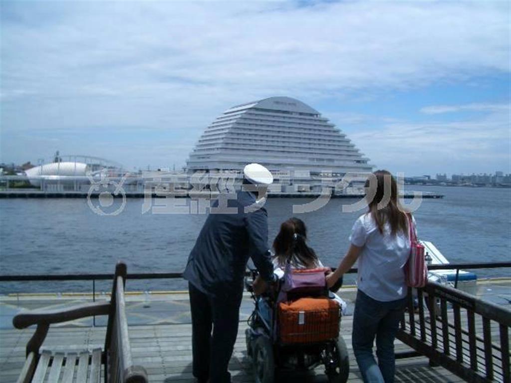 障がい者のニーズに合わせた都内観光プランの策定や旅に同行して介助するボランティアの手配も（提供写真）