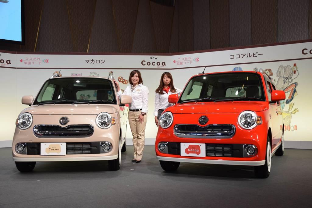 ダイハツ工業が一部改良した軽自動車「ミラココア」＝２６日、東京都港区（田邉裕晶撮影）