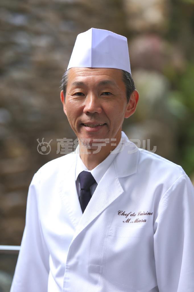 「和食や京料理の概念にこだわらず“食べるアート”で世界に向けてメッセージを発信したい」と意気込む三浦雅彦料理長＝２０１４年８月１１日、京都市中京区（恵守乾撮影）