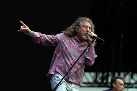 レッド・ツェッペリンの全盛期を思わせる歌声を聞かせたロバート・プラント＝２０１４年８月１６日。（Ｃ）ＳＵＭＭＥＲ＿ＳＯＮＩＣ＿Ａｌｌ＿Ｒｉｇｈｔｓ＿Ｒｅｓｅｒｖｅｄ．