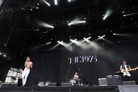 新時代のロックサウンドを紡ぎだすＵＫバンドのＴＨＥ＿１９７５。ルックスの良さもあって女性ファンが多かった＝２０１４年８月１６日。（Ｃ）ＳＵＭＭＥＲ＿ＳＯＮＩＣ＿Ａｌｌ＿Ｒｉｇｈｔｓ＿Ｒｅｓｅｒｖｅｄ．