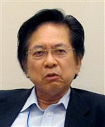 インタビューに応じる内閣官房参与の本田悦朗氏＝２６日、首相官邸