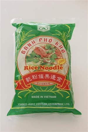 フォー・ガー（材料）＿＿フォー（１５０グラム）。袋の表示通りにゆでる。