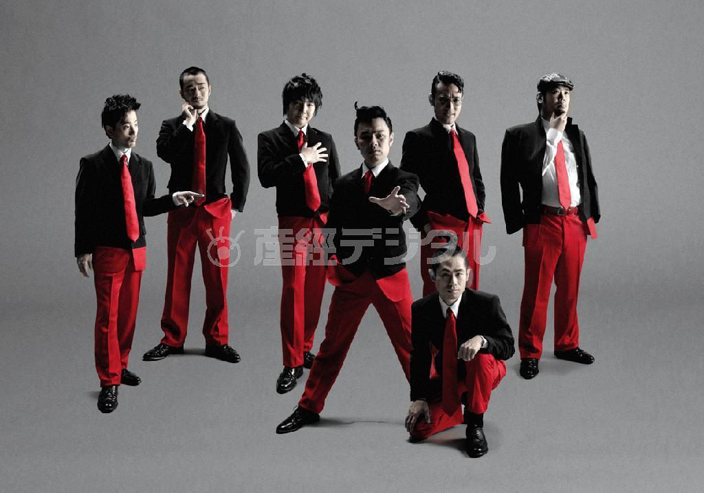 ２００７年に結成された７人組ファンクバンド、「在日ファンク」＝２０１２年２月１８日（提供写真）