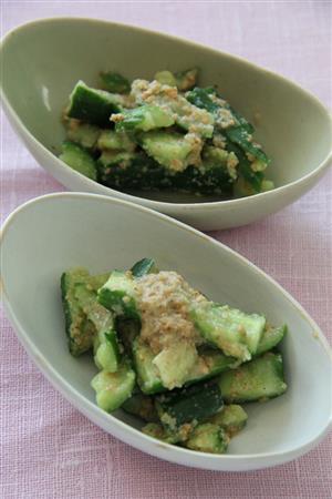 きゅうりのあっさりごま和え。※４３ｋｃａｌ、塩分０．６グラム（１人分）