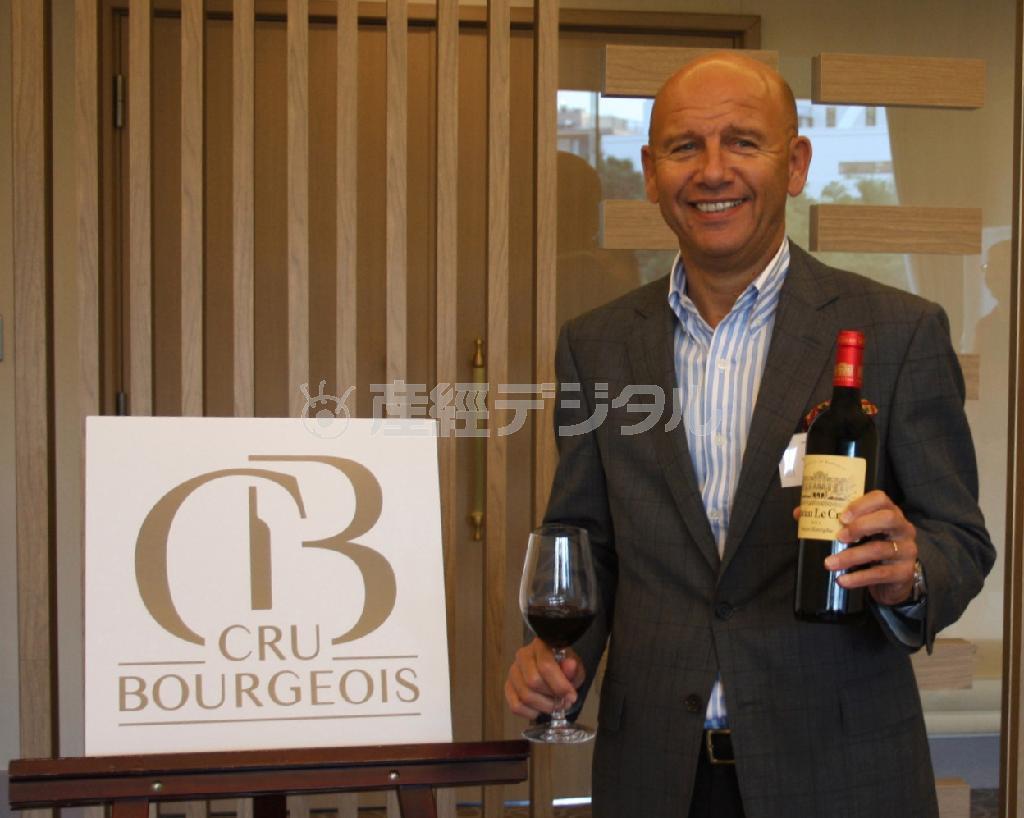 クリュ・ブルジョワ・デュ・メドック連盟のオリヴィエ・キュヴリエ副会長＝２０１４年９月２日（青木冨美子さん提供）