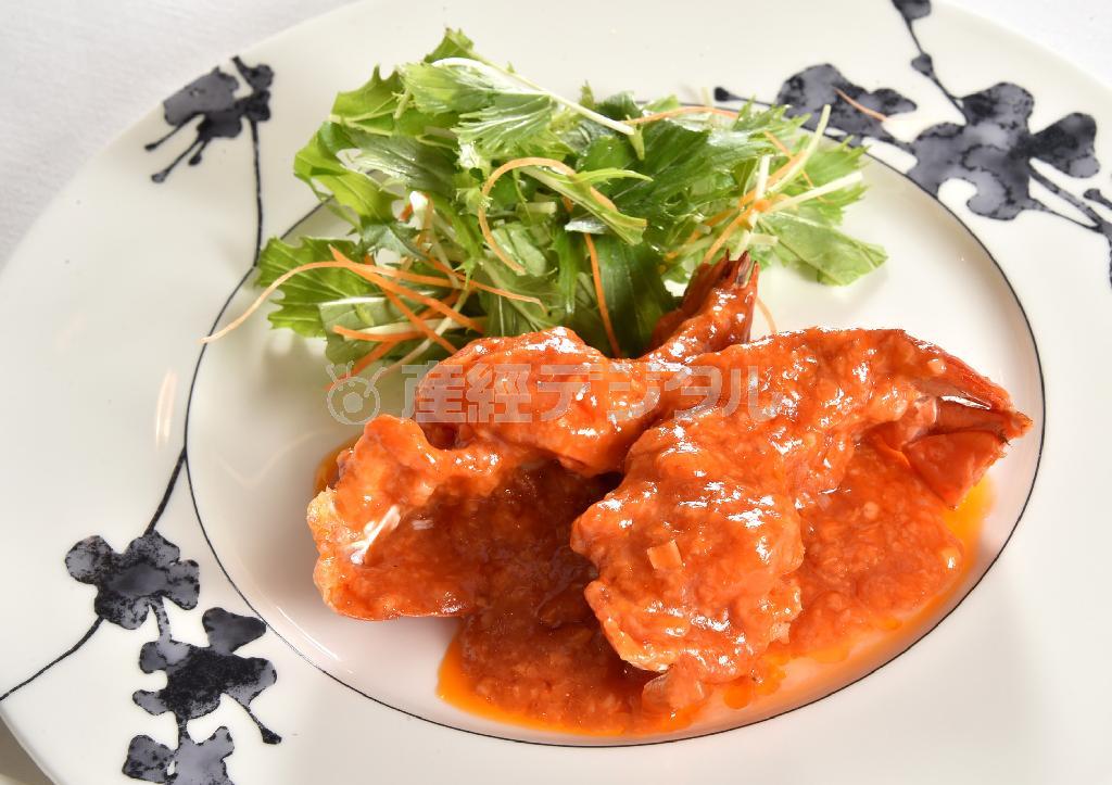 「オマール海老のチリソース煮込み」はマイルドなピリ辛味がクセになる＝２０１４年９月２日、京都市下京区（竹川禎一郎撮影）