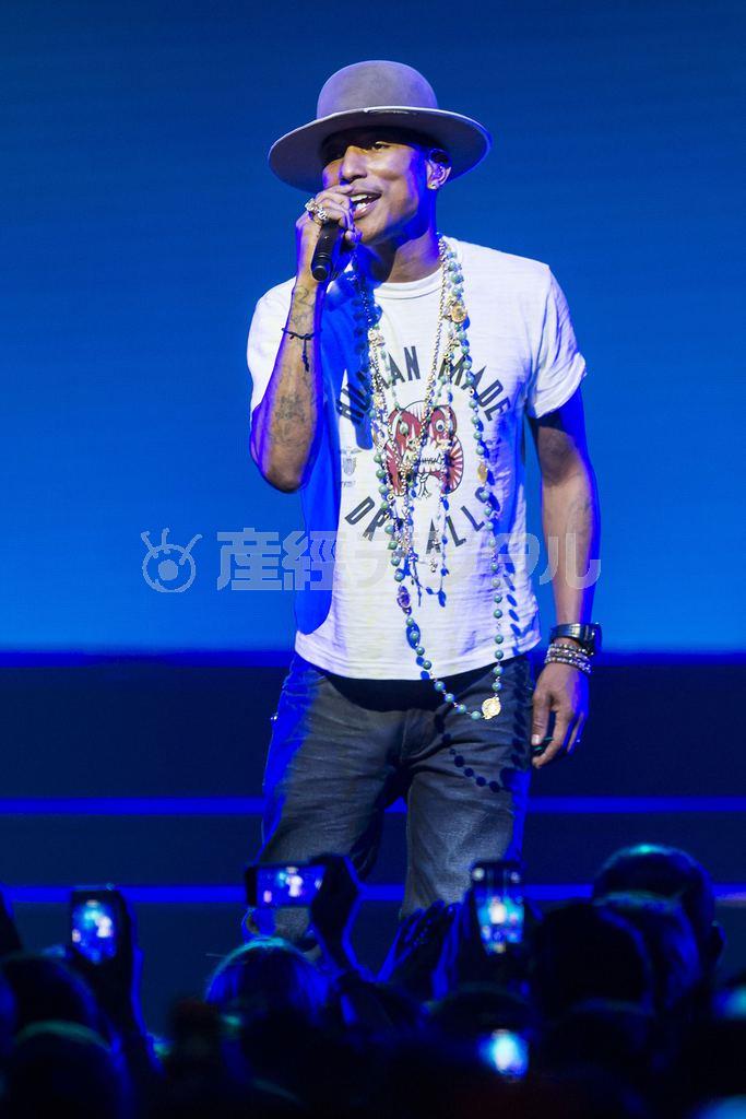 米歌手、ファレル・ウィリアムスさん＝２０１４年７月７日、スイス・ヴォー州モントルー（ロイター）