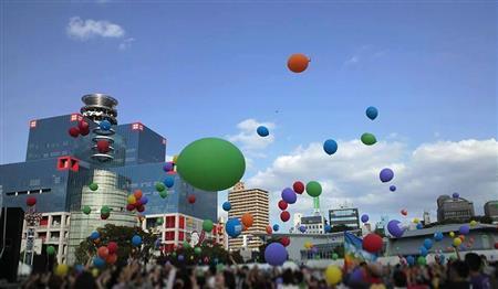 性の多様性を地域・社会に発信する「関西レインボーフェスタ！２０１４」（イメージ）が１０月１１日に大阪市北区の扇町公園で開催される（提供写真）